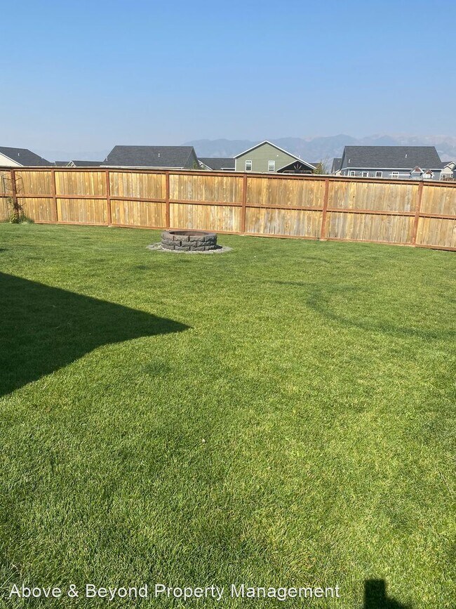 Foto del edificio - 3 br, 2 bath House - 1104 Powers Blvd