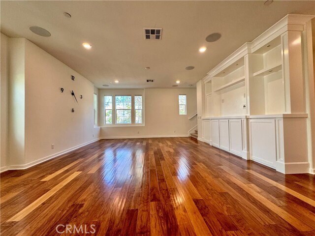 Building Photo - 136 Acamar