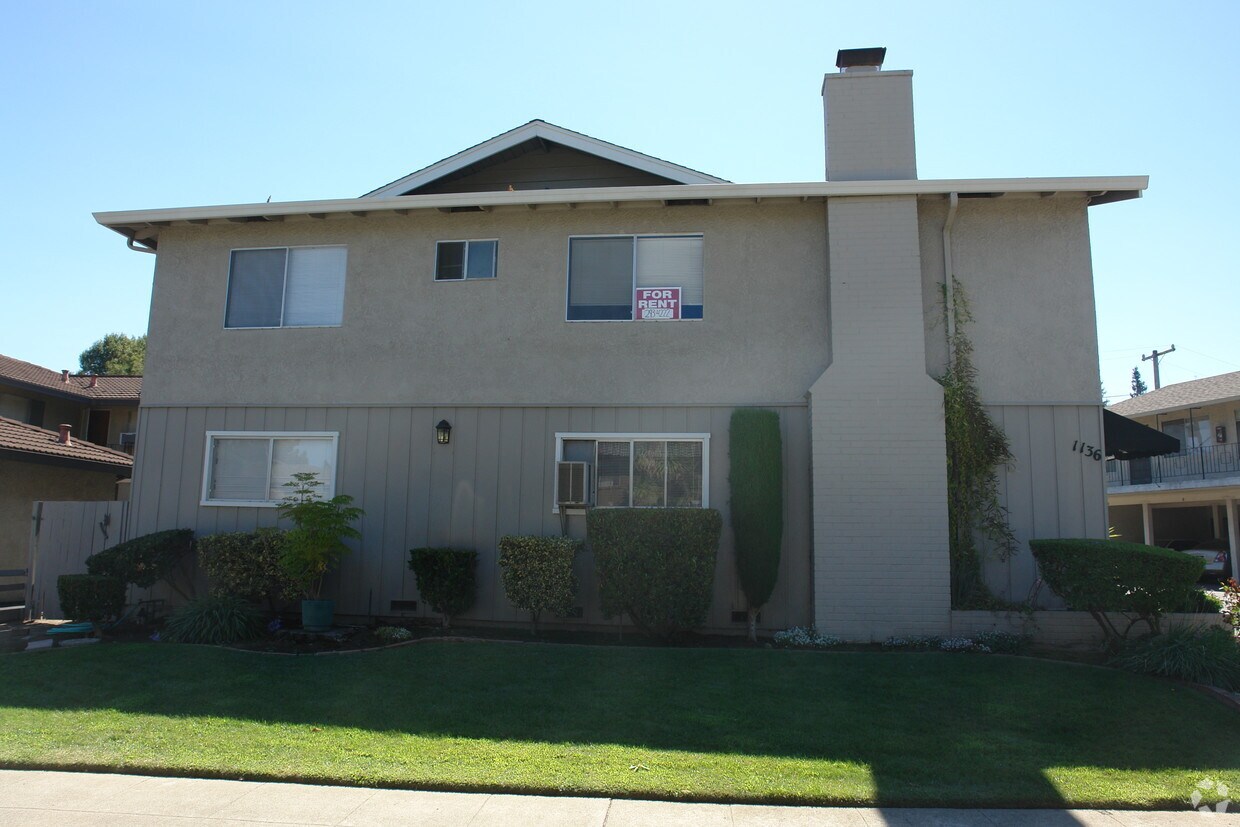 Building Photo - 1136 Francisco Ave