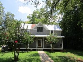Building Photo - 565 Nantahala Ave