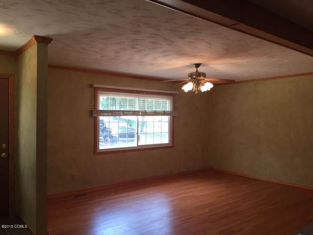 Building Photo - 111 Sutton Dr