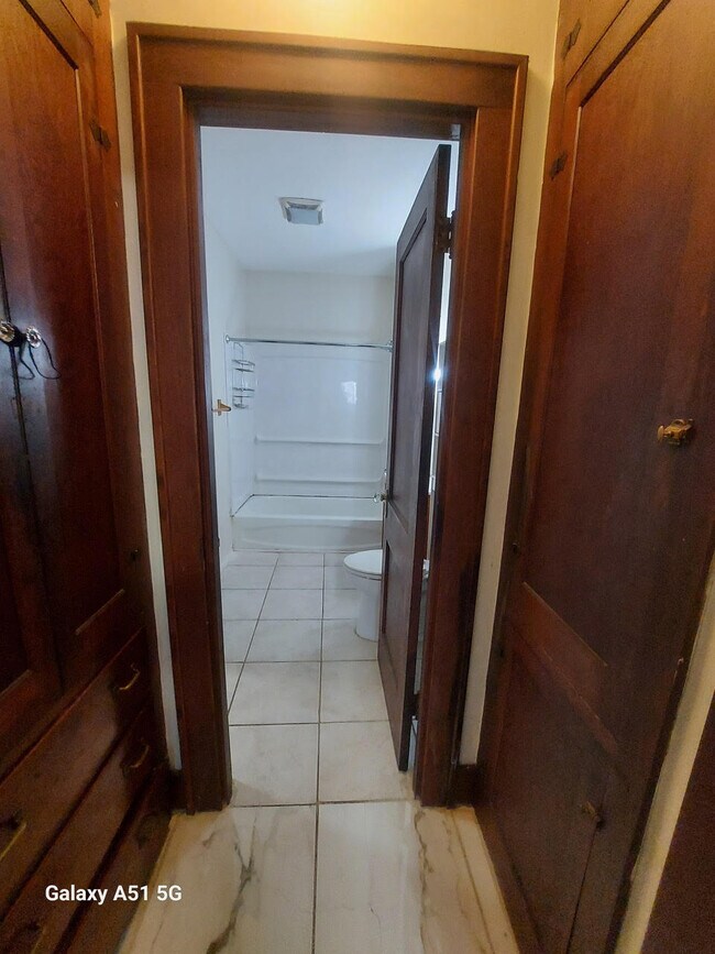 Foto del edificio - 442 N Main St