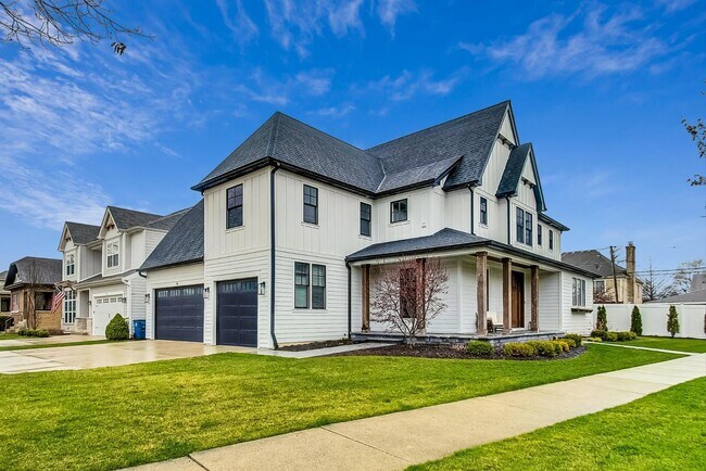 Foto del edificio - 516 Swain Ave