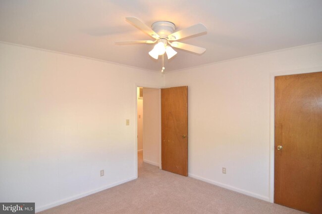 Building Photo - 22095 Spring Valley Dr