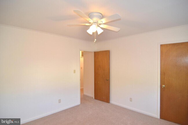 Foto del edificio - 22095 Spring Valley Dr
