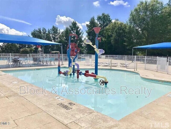 Building Photo - 2630 Vega Ct