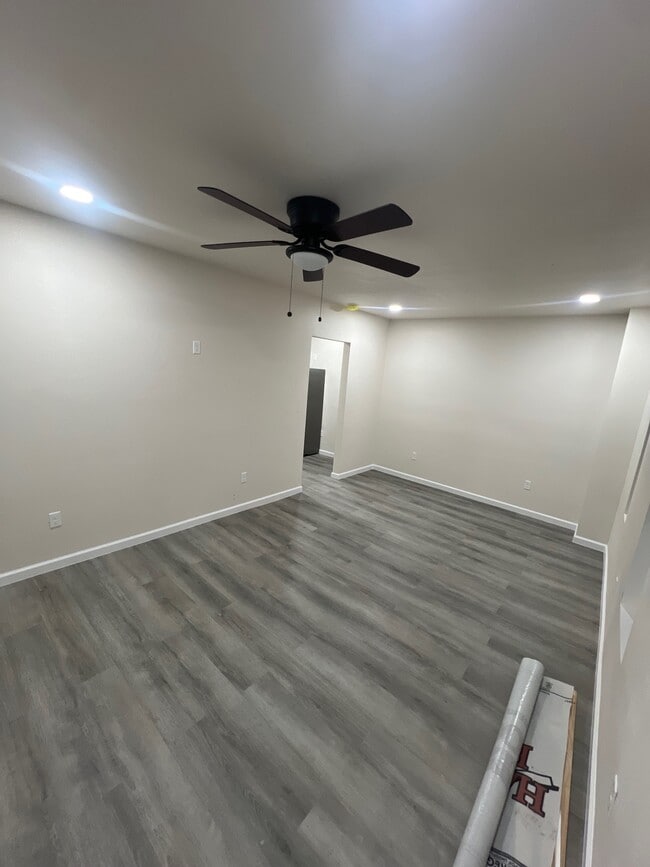 Living Area - 1511 S Ong St