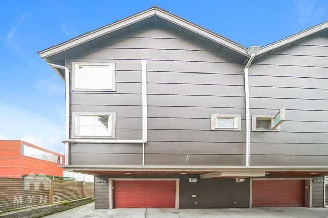 Building Photo - 314 25th Ave S