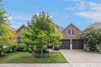 Building Photo - 2216 Hubbard Park Ln
