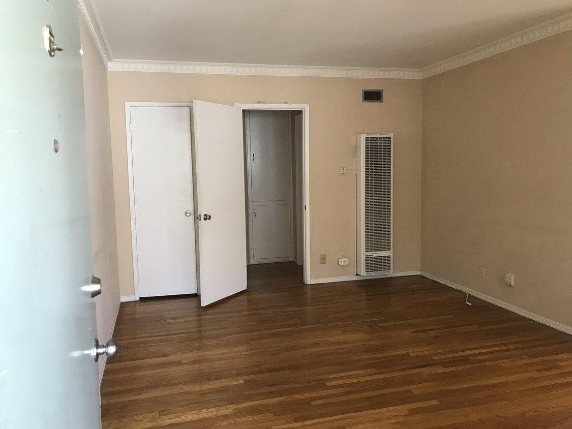 Foto principal - 6211 Afton Pl