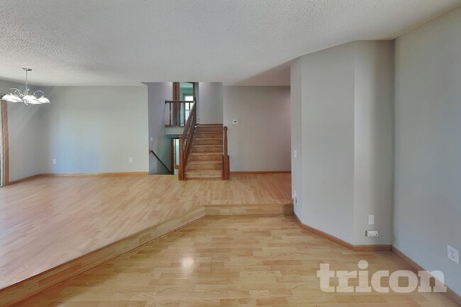 Building Photo - 13784 Yosemite Ave S