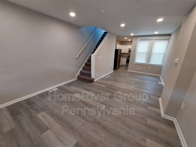Building Photo - 2081 Carver St