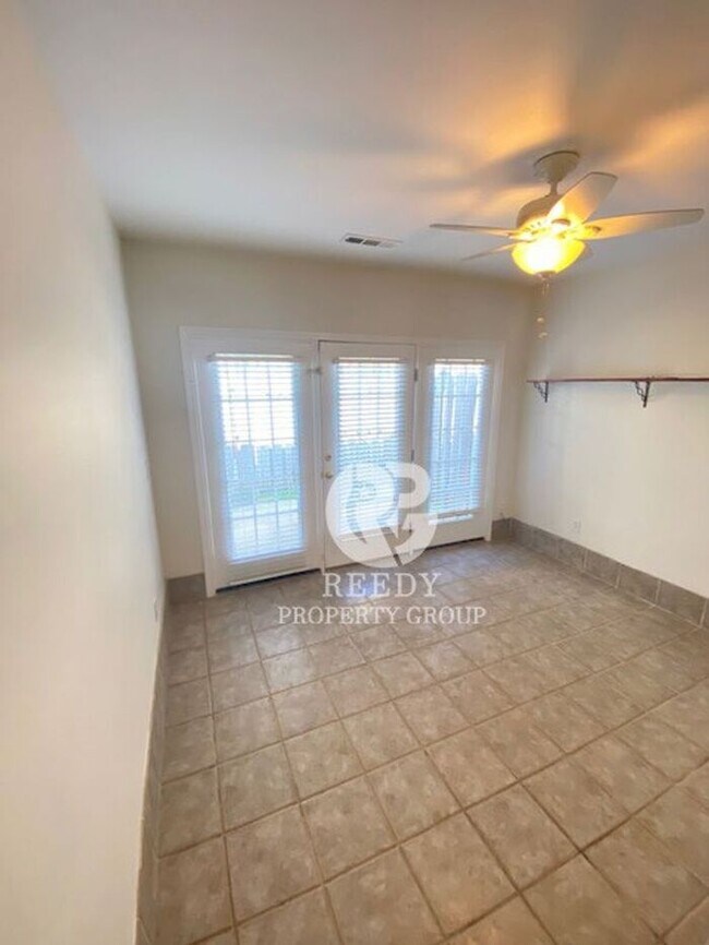 Building Photo - 3 Bed 2.5 Bath townhome in Thornblade Cros...