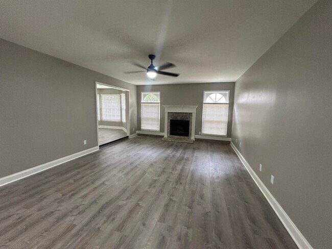 Building Photo - 4031 Sawgrass Dr