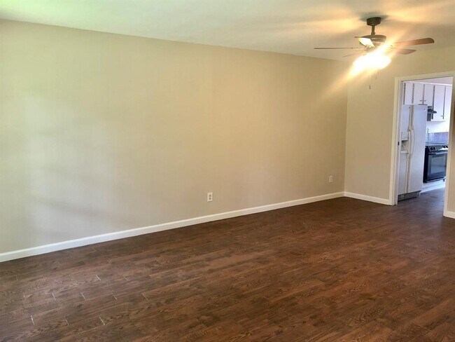Building Photo - 5801 Lumberdale Rd