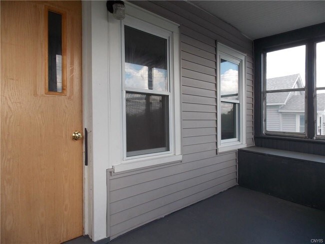 Building Photo - 109 N Wilbur Ave
