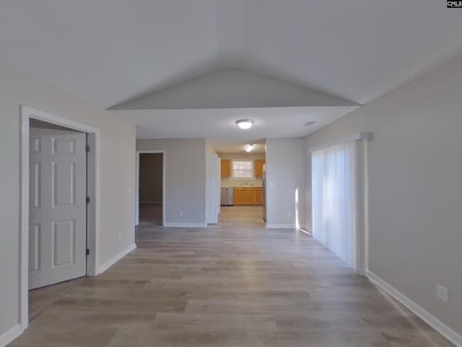 Building Photo - 562 Chisolm Way