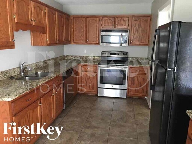 Building Photo - 1665 Central Trails Dr