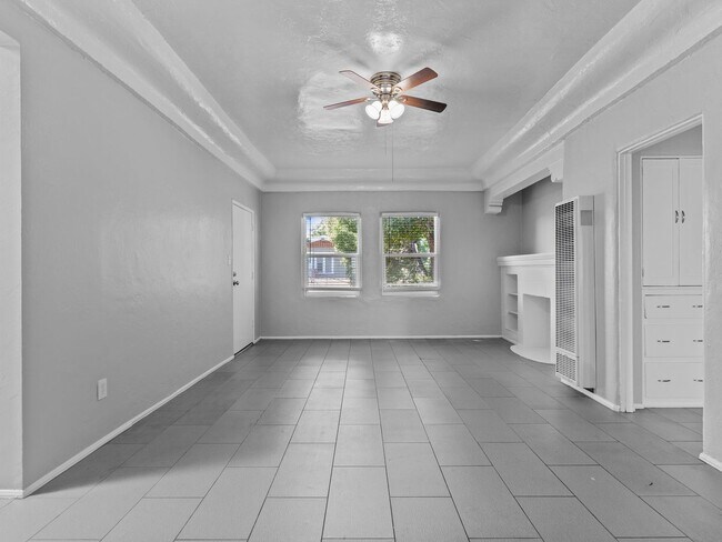 Foto del edificio - 820 Lime Ave