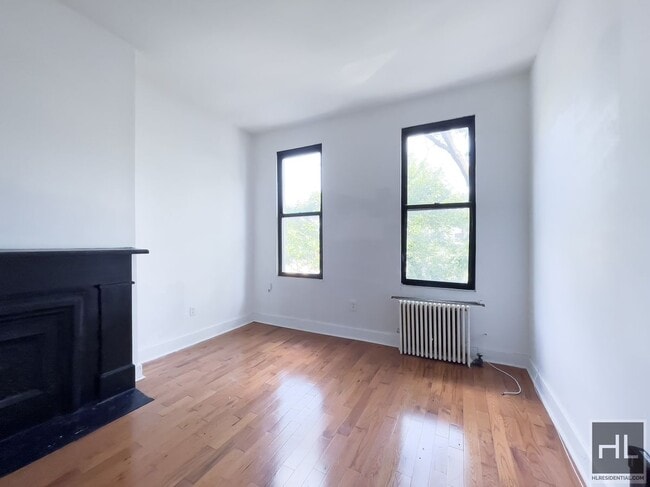 Building Photo - MENAHAN STREET / Spacious Bushwick 2-Bed 1...