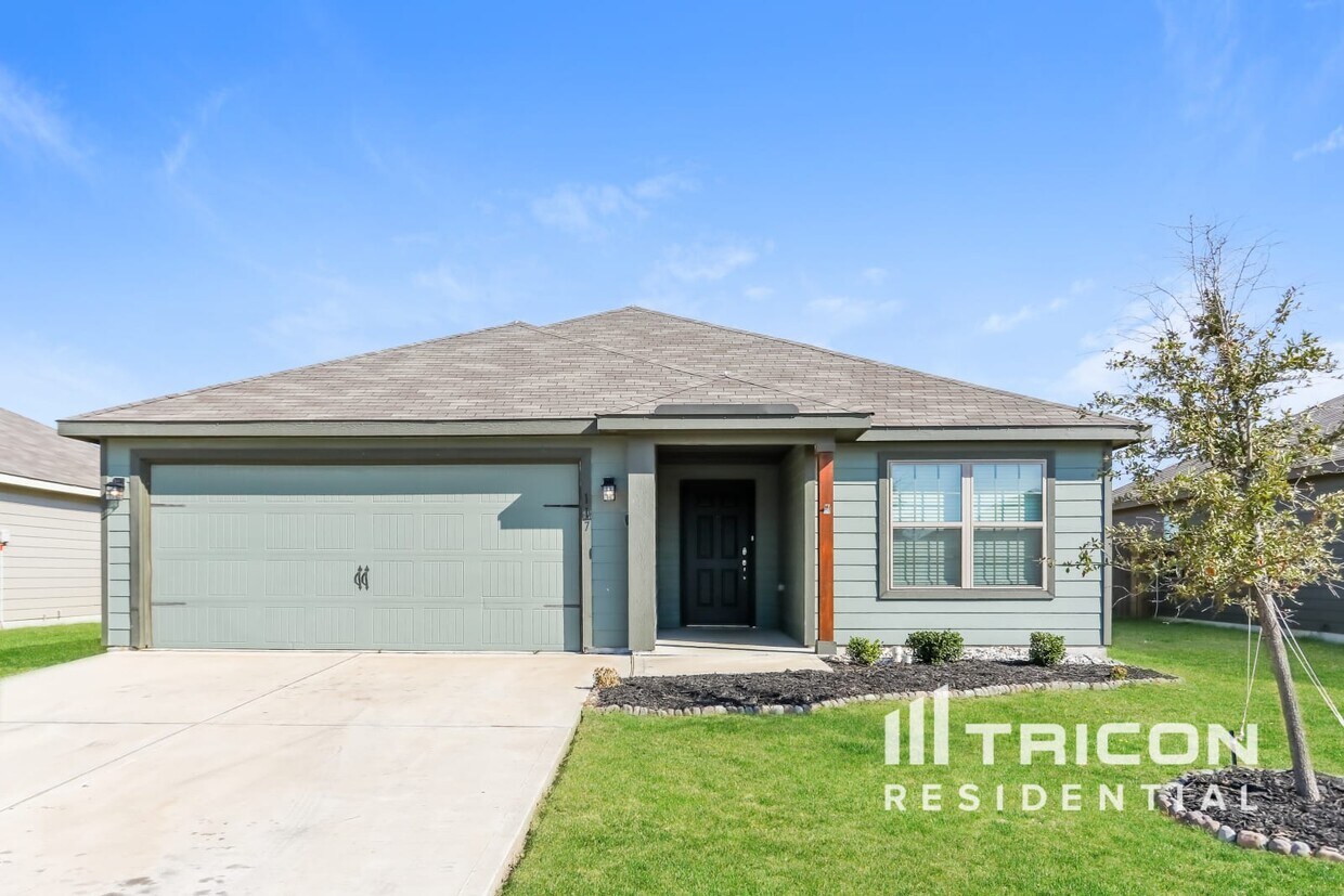 Foto principal - 117 Crockett Way Venus TX