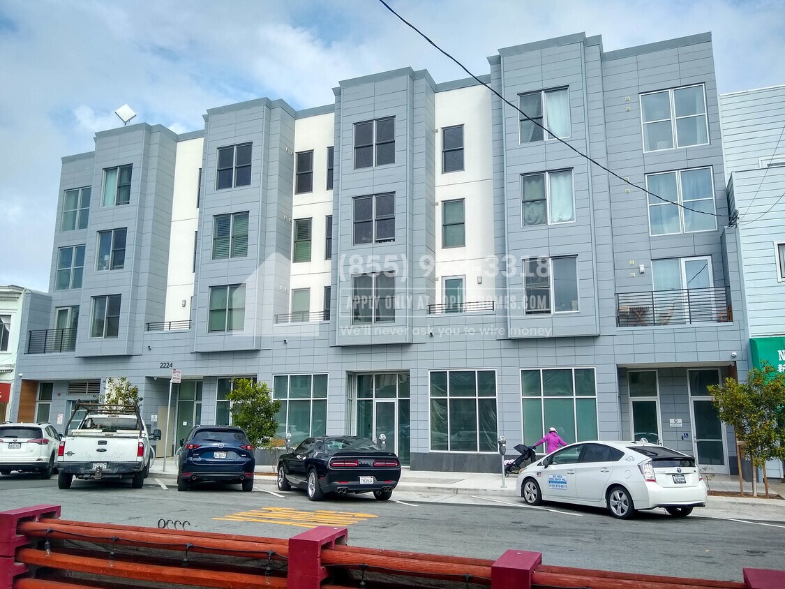 Primary Photo - 2224 Clement St