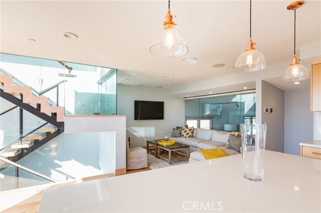 Foto del edificio - 814 Monterey Blvd