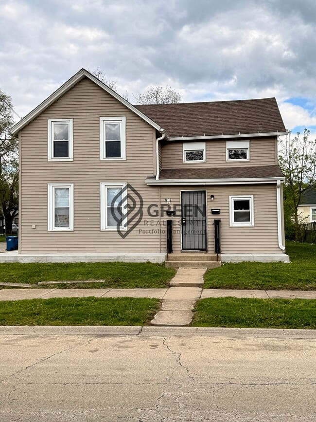 Building Photo - 592 N Dearborn Ave