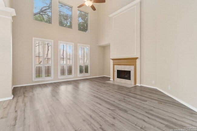 Building Photo - 18611 Surrey Wood