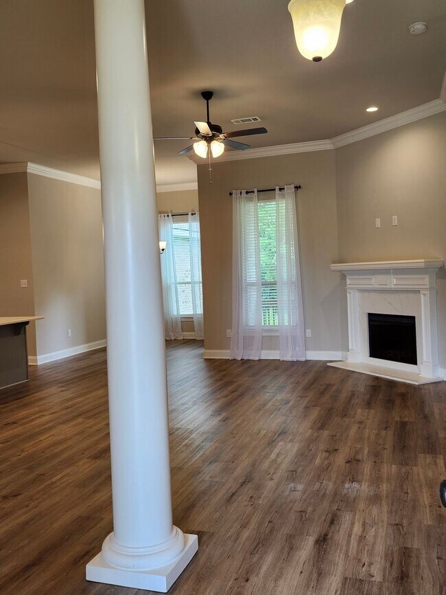 Building Photo - *****PRICE REDUCTION*****