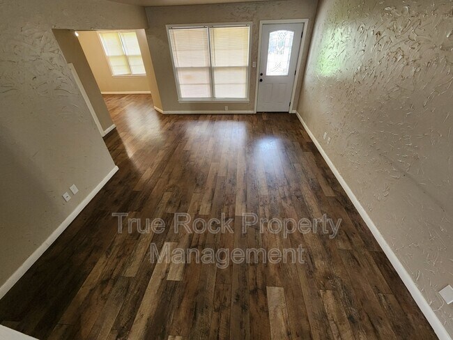 Foto del edificio - 1826 E 6th