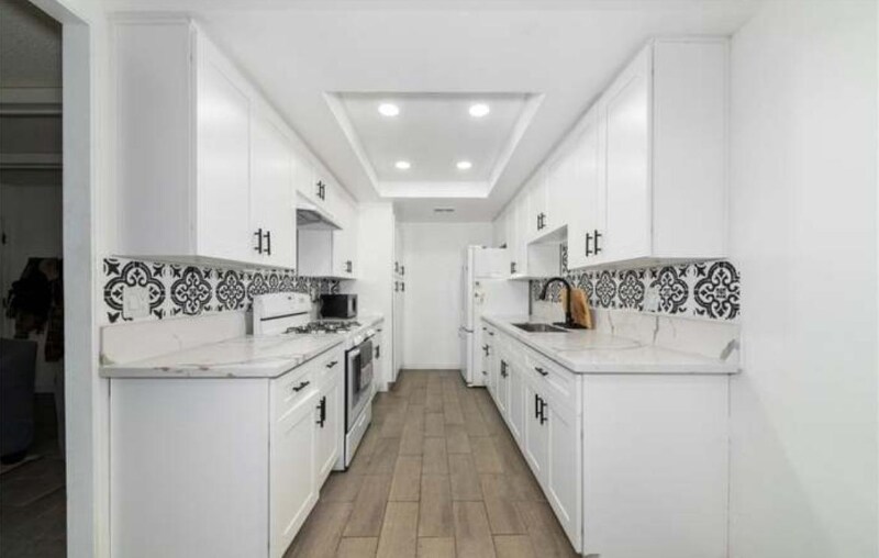 Foto principal - 12195 Carnation Ln