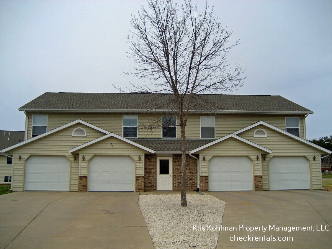 Primary Photo - 609 Galena Cir