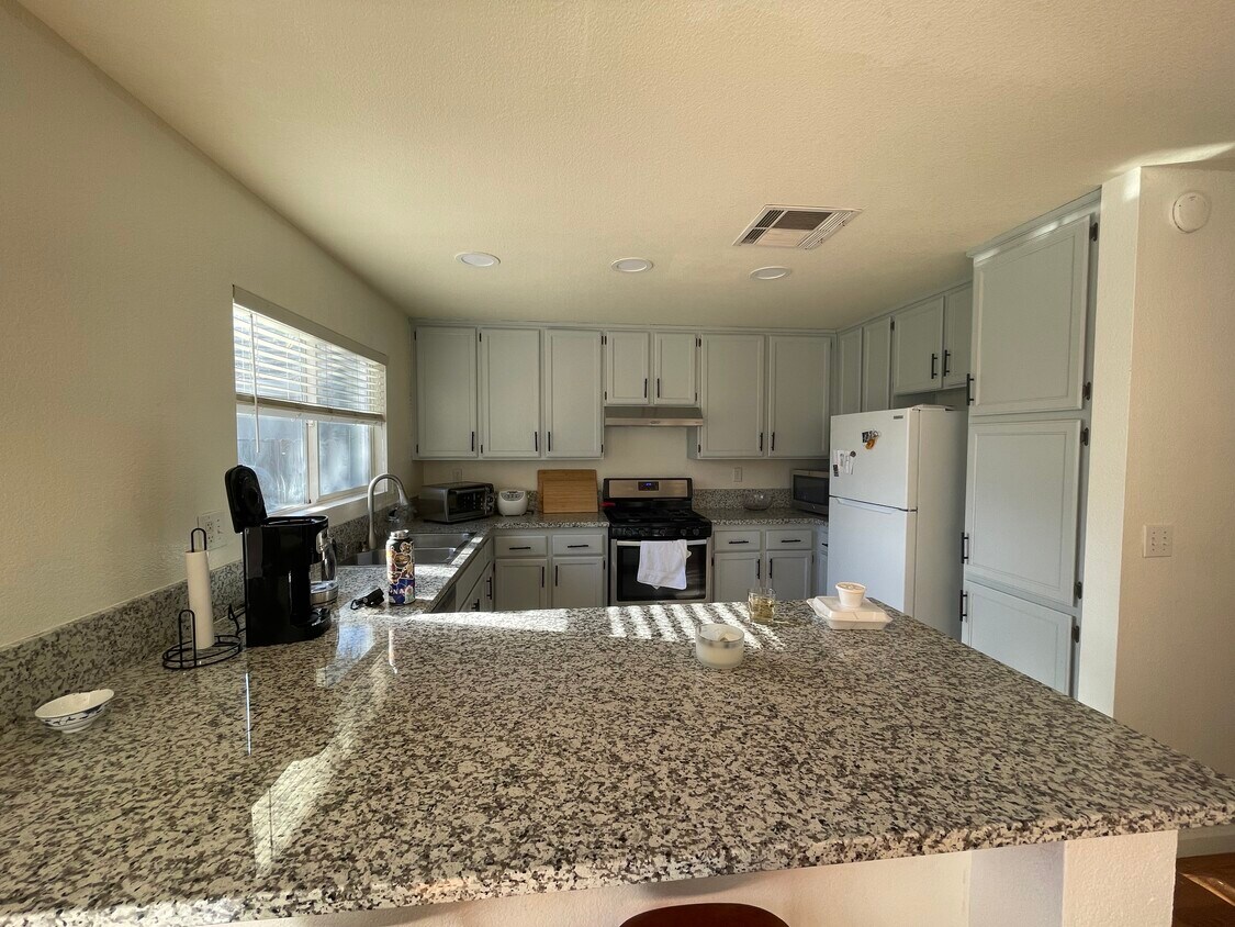 Building Photo - 8184 Drais Way