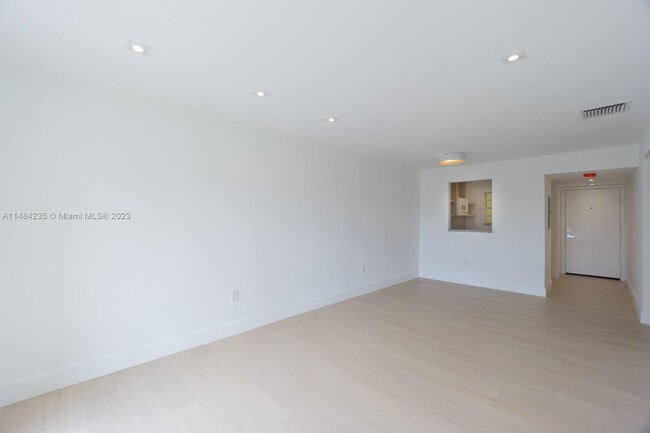 Foto del edificio - 453 SW 2nd St