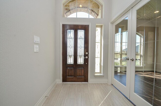 Foto del edificio - 3230 Shadow View Ln