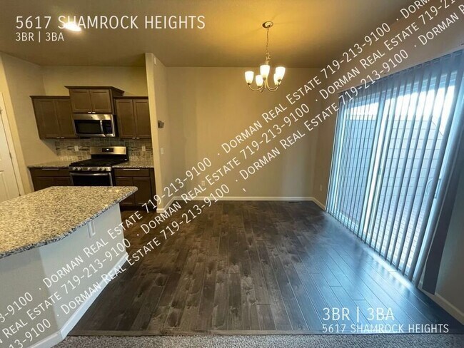 Building Photo - 5617 Shamrock Heights