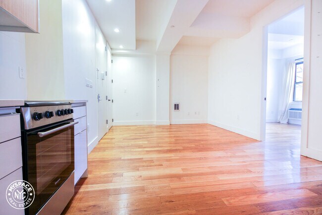 Foto del edificio - 707 Hart St