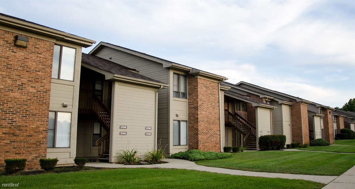 Foto principal - 45600 Oak Hill Blvd