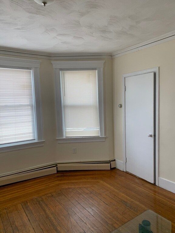 Foto del edificio - 19 Barney Ave