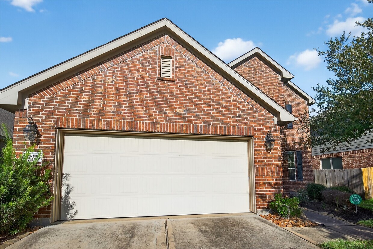 Foto principal - 17926 Tall Chestnut St