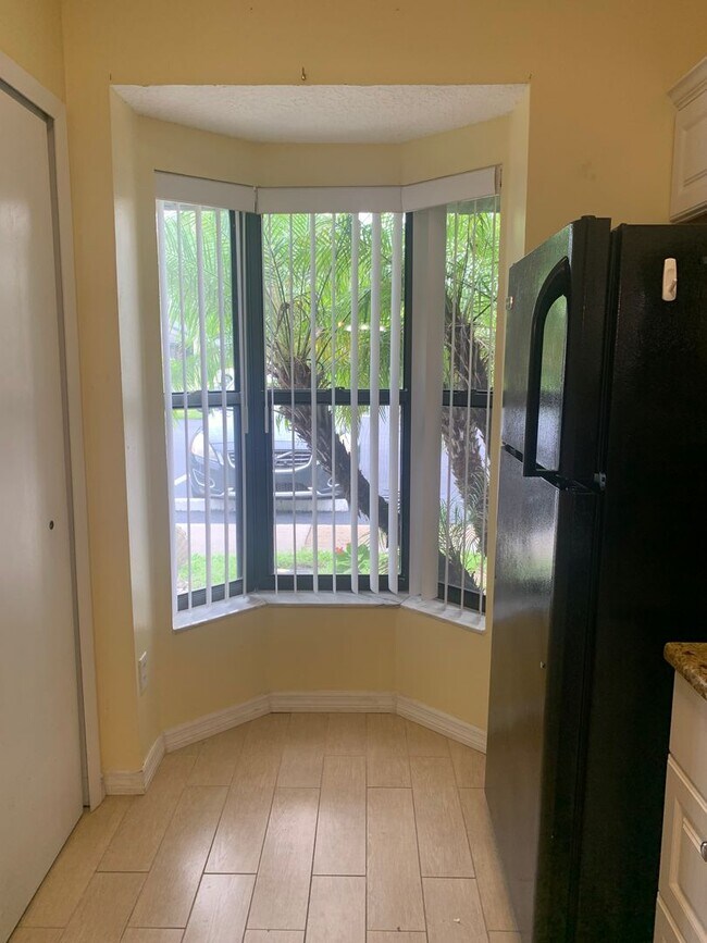 Building Photo - Cozy 1 Bed/ 1 Bath in King Oak Villas