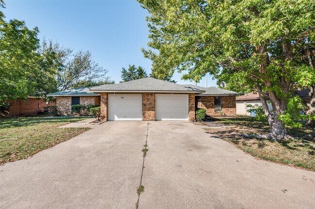 Foto del edificio - 748 Prairie Creek Dr