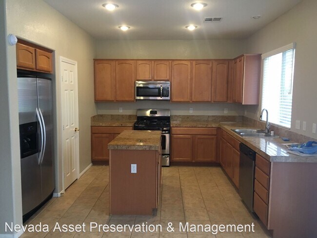 Building Photo - 4 br, 2.5 bath House - 7880 Villa Del Fuego