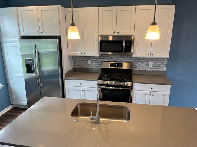 Cocina - 587 Parkside Way