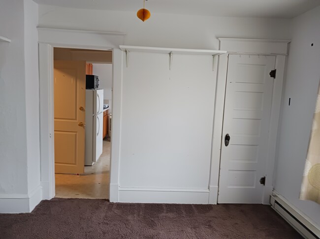 south facing view of apartment - 410 W Columbia Ave