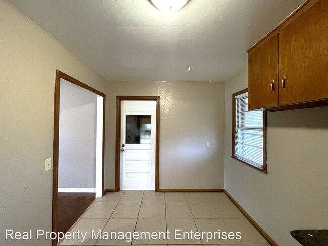 Foto del edificio - 2 br, 1 bath House - 6713 SE 15th St