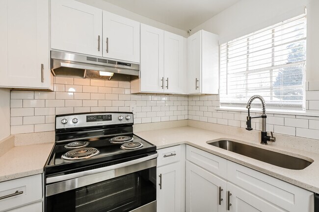 Foto del edificio - White Oak Townhomes