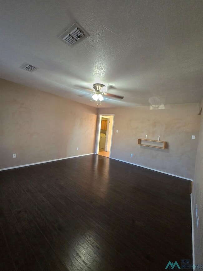 Foto del edificio - 2821 Duckworth Ave