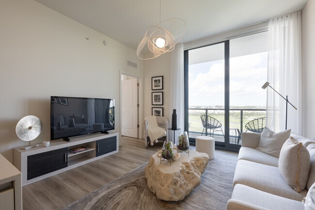 1BR, 1BA - 859SF - Living Room - Slate